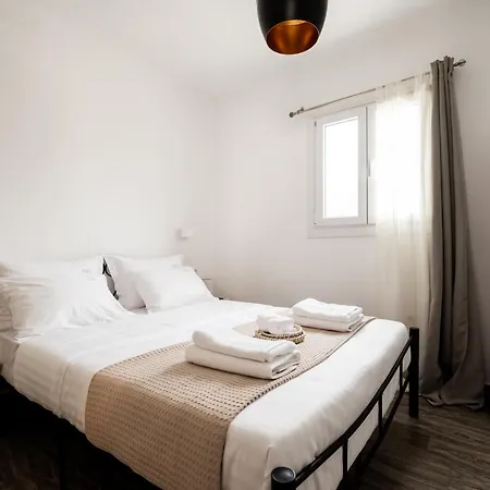 Aniko Suites Psarou