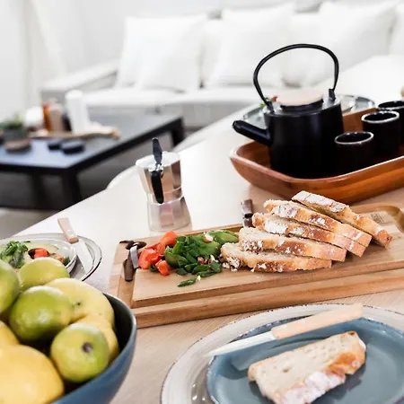Aniko Suites Psarou *